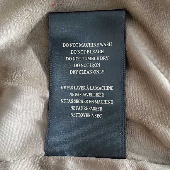 NEW Suede Mini Skirt BLANKNYC tan back zip lined Size 30
Ch - Picture 6 of 9